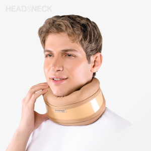 گردن بند طبی نیمه سخت پاک سمن مدل Semi Rigid Cervical Collar کد ۱۶۵